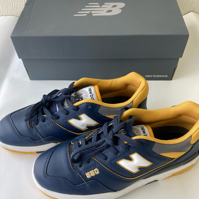 New Balance(ニューバランス)の【美品】ニューバランス 550 26cm メンズの靴/シューズ(スニーカー)の商品写真