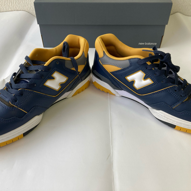 New Balance(ニューバランス)の【美品】ニューバランス 550 26cm メンズの靴/シューズ(スニーカー)の商品写真