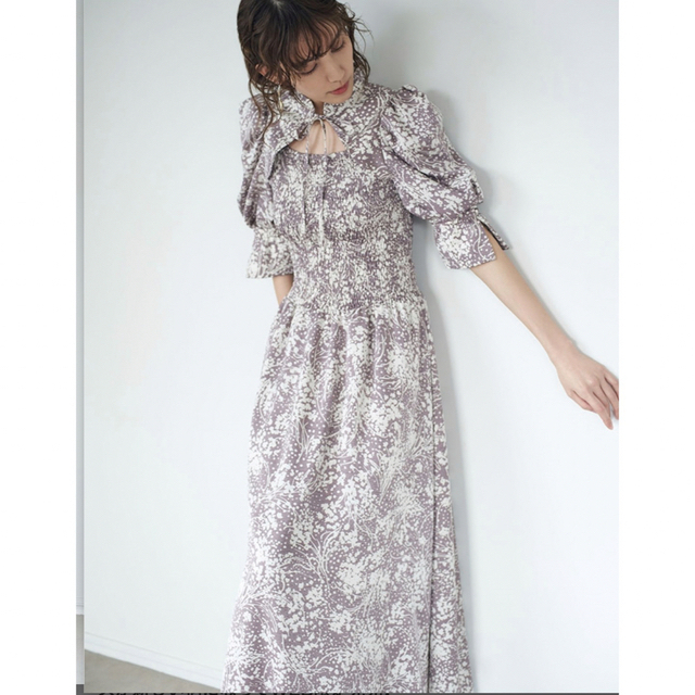 SNIDEL - SNIDEL【限定カラー】デコルテオープンワンピースの SNIDEL - SNIDEL【限定カラー】デコルテオープンワンピースの