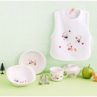 familiar 赤ちゃん・子供用食器（未開封・未使用） 新品 未使用 familiar 赤ちゃんのお弁当箱 ファミリア ベビー