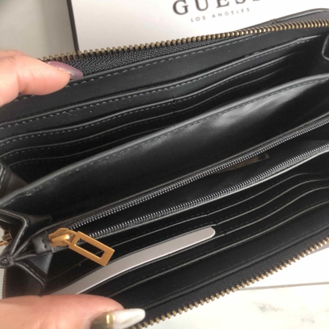 未使用　タグ付き　guess 財布　ブラック