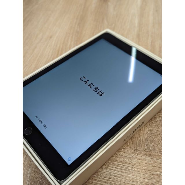 【美品】iPad Air 2 16GB A1566 （006）