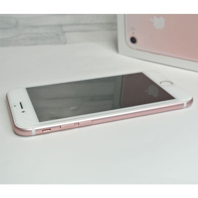 iPhone(アイフォーン)の美品フルセット iPhone7 SIMフリー バッテリー良好 32GB　ローズ スマホ/家電/カメラのスマートフォン/携帯電話(スマートフォン本体)の商品写真
