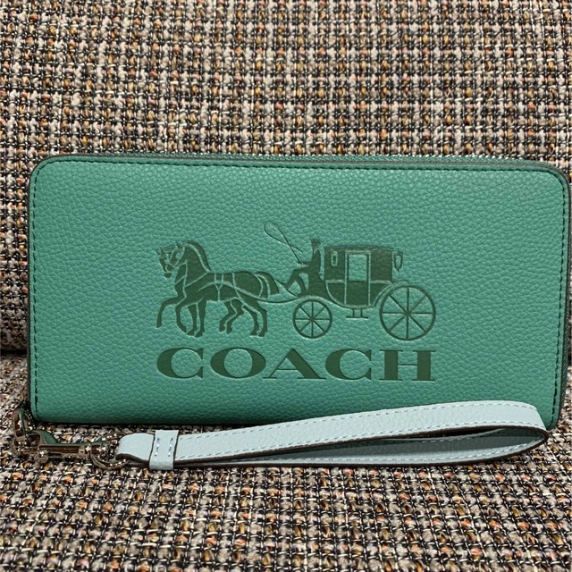 COACH(コーチ)のコーチ　5889  グリーンコーチ　馬車モチーフ レディースのファッション小物(財布)の商品写真