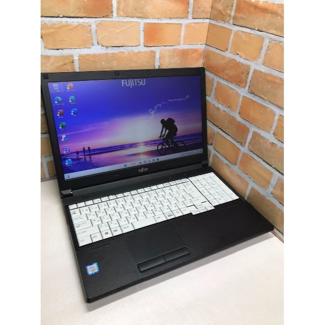 Y60★美品ビジネスPC 6世代 富士通A576/TX 新品SSD256GB