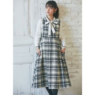 トッコクローゼット(TOCCO closet)のトッコクローゼットポケット付きチェック柄ツイードタックフレアジャンパースカート (ひざ丈スカート)