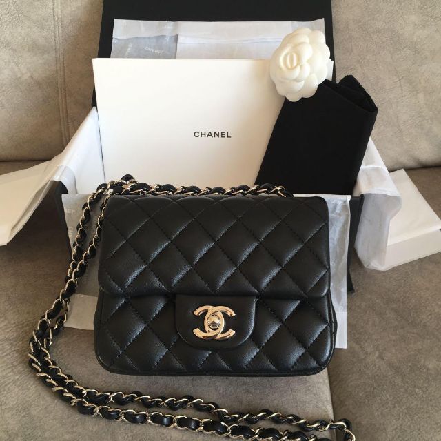 新着 CHANEL - 新品同様CHANEL入手困難ミニフラップバッグ マトラッセ