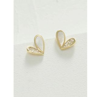 ピアス(ピアス)