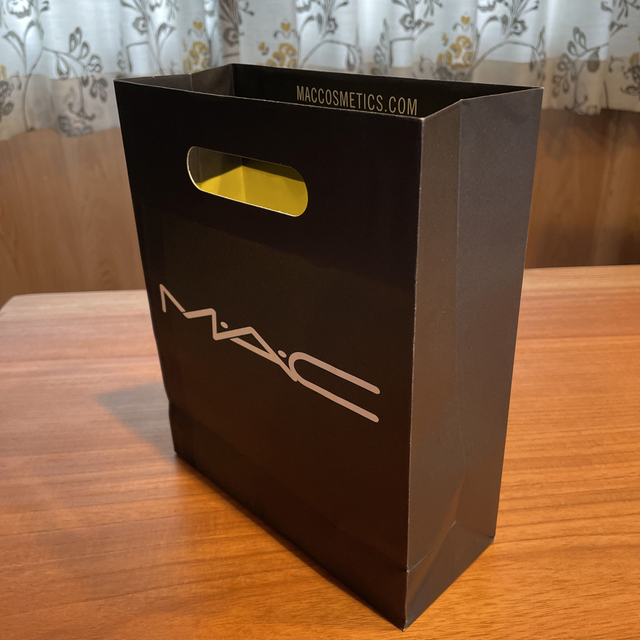 MAC(マック)のM･A･C ショッパ  （１枚） レディースのバッグ(ショップ袋)の商品写真