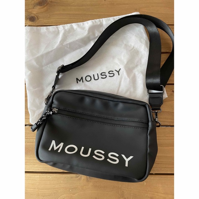 moussy(マウジー)のMOUSSY  2wayショルダーバッグ　ブラック　ロゴ　ノベルティ レディースのバッグ(ショルダーバッグ)の商品写真