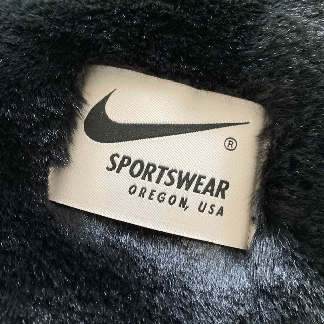 NIKE - 定価24200円!NIKE ナイキ スウッシュ ロゴ ファー NIKE - 定価24200円!NIKE ナイキ スウッシュ ロゴ ファー