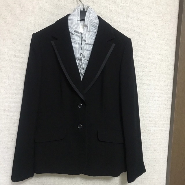 東京ソワール　フォーマル　パンツスーツ　黒