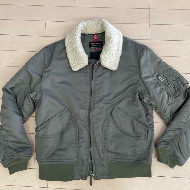 ALPHA INDUSTRIES  ボア襟フライトジャケット