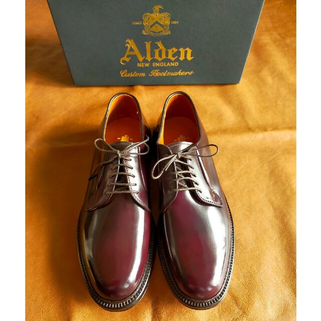 Alden(オールデン)の未使用 Alden cordvan 990 size 7.5D メンズの靴/シューズ(ドレス/ビジネス)の商品写真