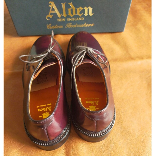 Alden(オールデン)の未使用 Alden cordvan 990 size 7.5D メンズの靴/シューズ(ドレス/ビジネス)の商品写真