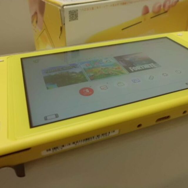 Nintendo Switch Lite Yellow 任天堂スイッチライト