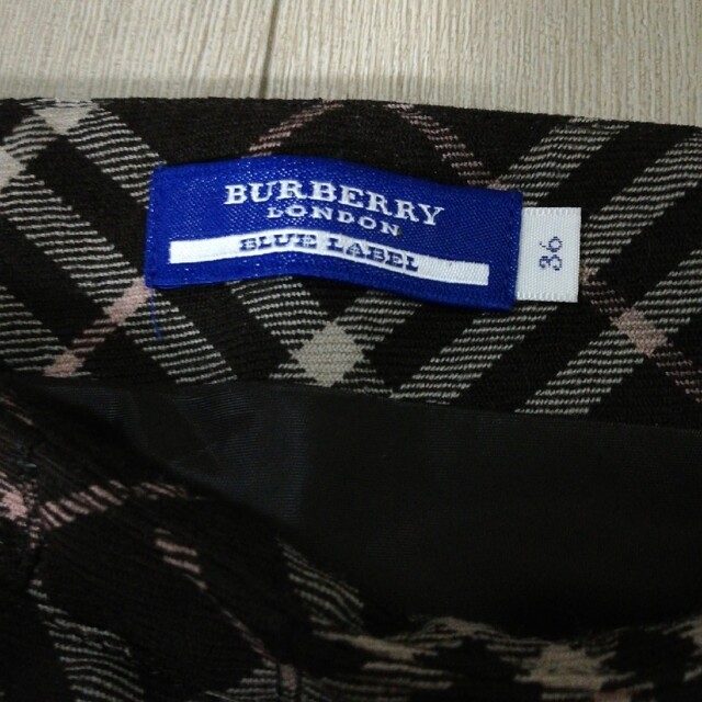 BURBERRY BLUE LABEL(バーバリーブルーレーベル)のバーバリーブルーレーベル　サイズ36 レディースのスカート(ミニスカート)の商品写真