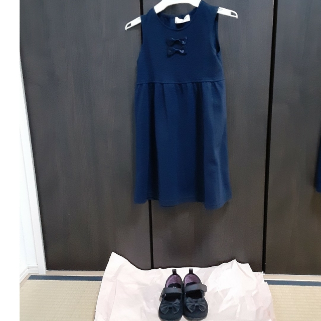 AEON(イオン)のキッズフォーマルワンピース(130)とシューズ(18㎝)セット キッズ/ベビー/マタニティのキッズ服女の子用(90cm~)(ドレス/フォーマル)の商品写真