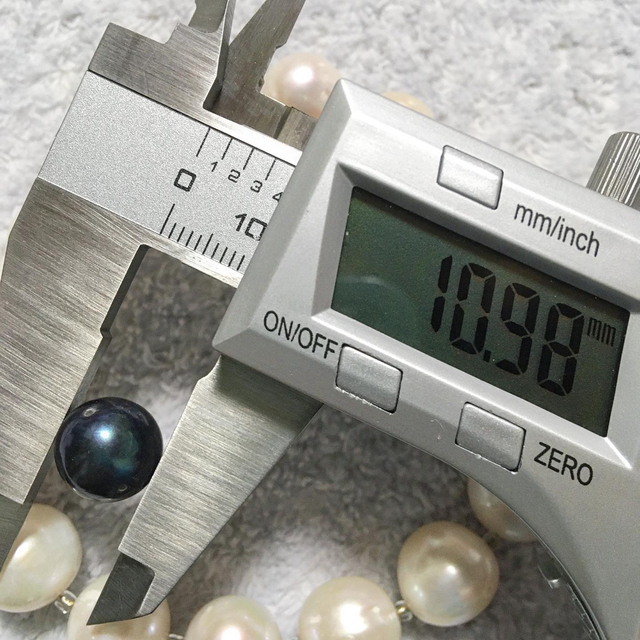 突然ですが、エジソンパール。スペインから来ました。約12〜13mm 半連 16粒 5