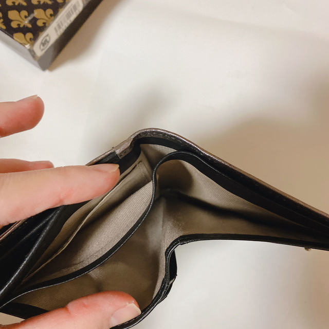 PATRICK COX(パトリックコックス)のpatrick cox 二つ折り 財布 ブラック シルバー メンズ コンパクト  メンズのファッション小物(折り財布)の商品写真