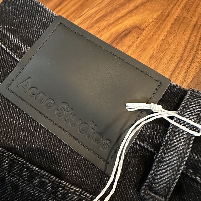 Acne Studios - acne studios ルーズフィットブーツカットジーンズ