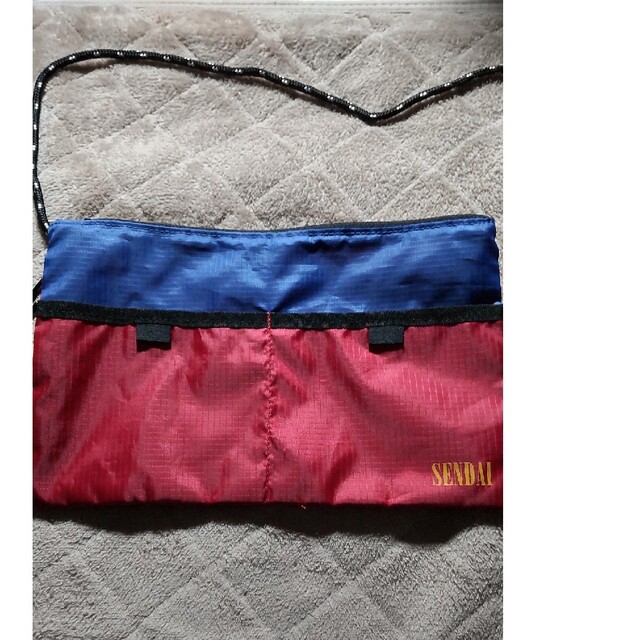 BEAMS(ビームス)の鮮やか紫のウエストポ―チ(ボディバッグ)とサコッシュセット レディースのバッグ(ボディバッグ/ウエストポーチ)の商品写真