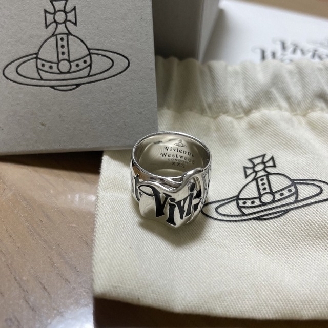ヴィヴィアンウエストウッド ベルトリング 【国内正規品】 4080円引き