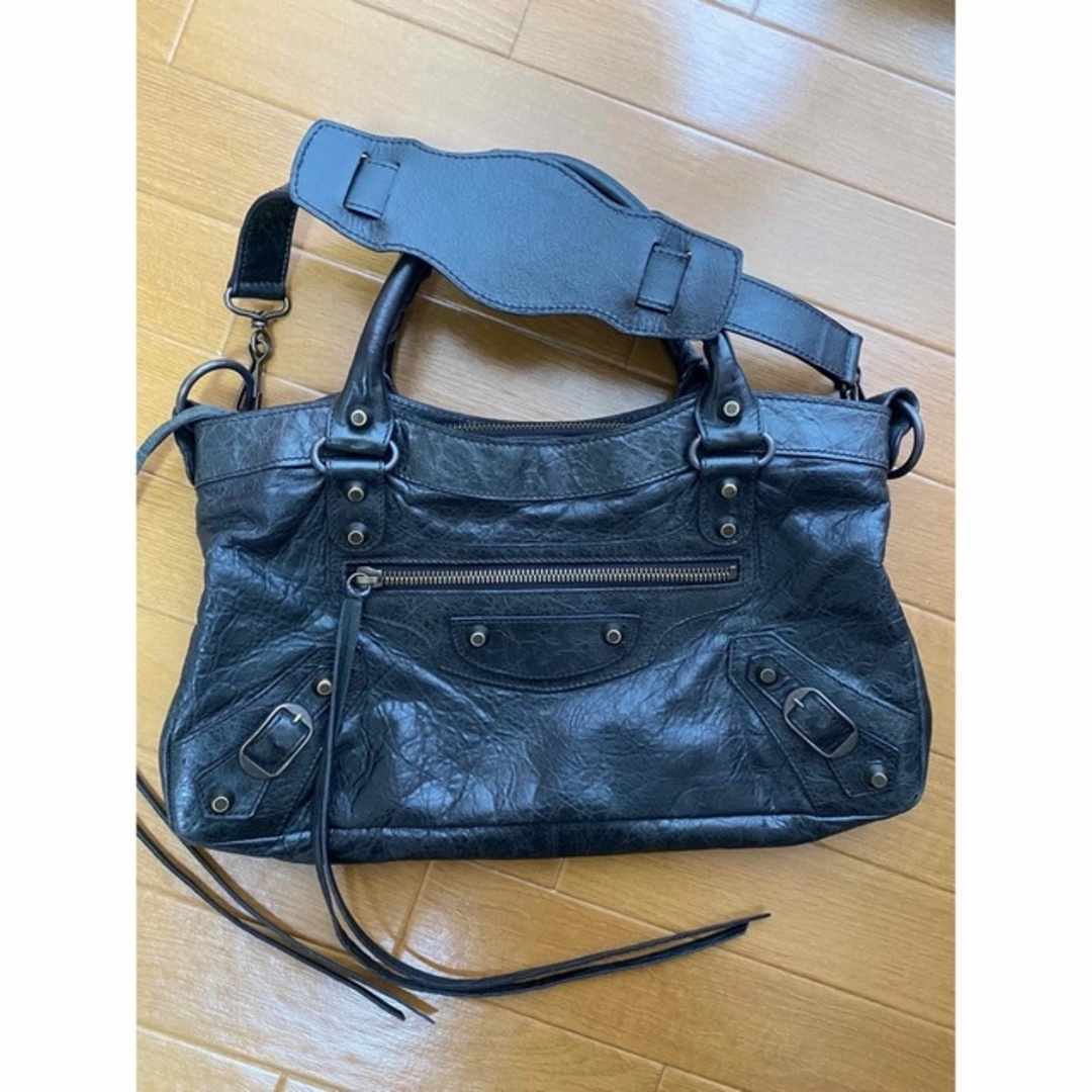 BALENCIAGA レザーバック　FIRST