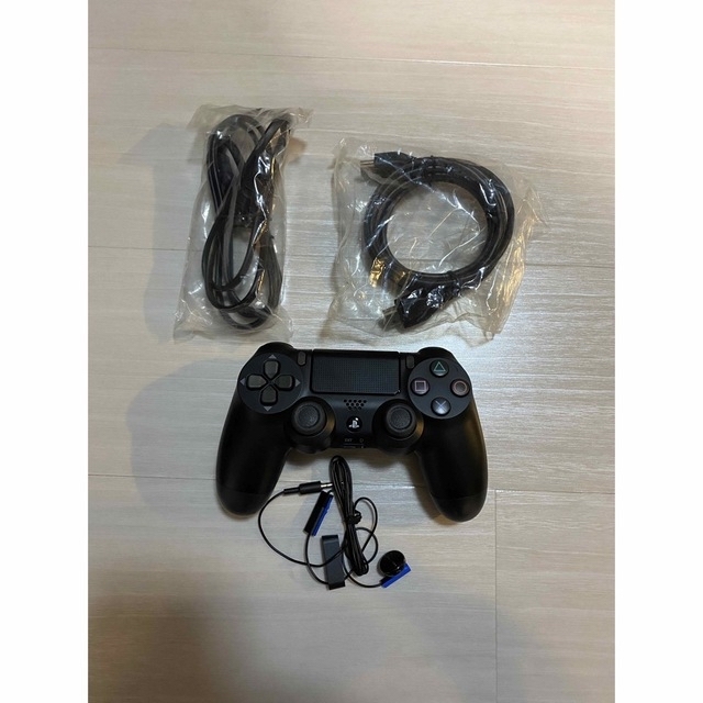 PS4 ジェット・ブラック 1TB CUH-2000BB01 本体の通販 by YUU's shop
