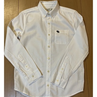 アバクロンビーアンドフィッチ(Abercrombie&Fitch)のアバクロ  ボタンダウンシャツ　白　ワイシャツ　11/12  150cmくらい(ブラウス)