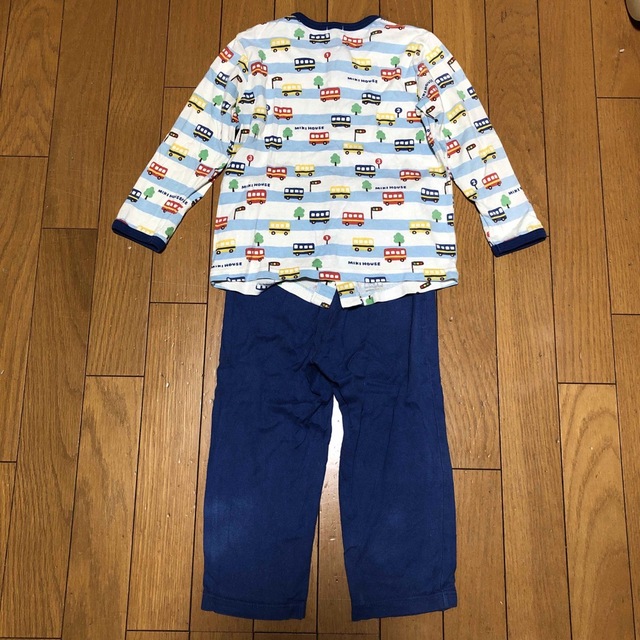 mikihouse(ミキハウス)のミキハウス　バス柄　長袖パジャマ　100cm キッズ/ベビー/マタニティのキッズ服男の子用(90cm~)(パジャマ)の商品写真