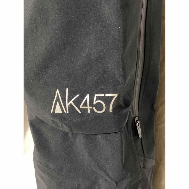 AK457(エーケーヨンゴーナナ)のバートンAK457ビブパンツ スポーツ/アウトドアのスノーボード(ウエア/装備)の商品写真