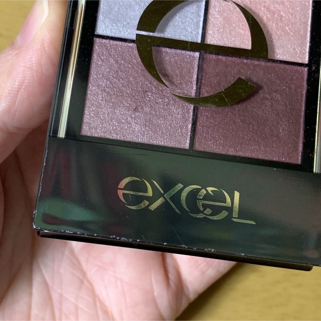 excel(エクセル)のエクセル リアルクローズシャドウ CS04 プラムニット(1コ入) コスメ/美容のベースメイク/化粧品(アイシャドウ)の商品写真