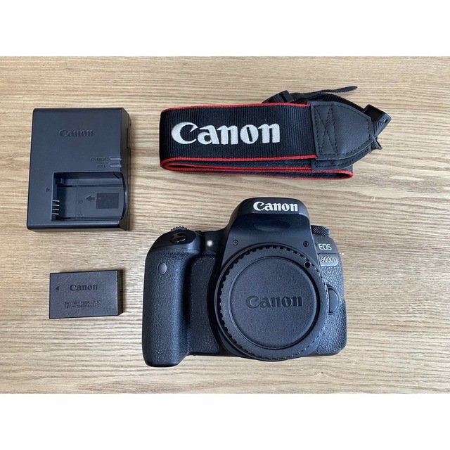 Canon EOS9000d - www.sorbillomenu.com