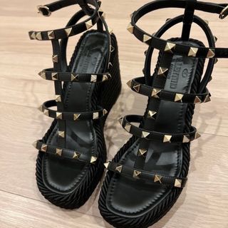 ヴァレンティノ(VALENTINO)のヴァレンティノ　サンダル　37(サンダル)