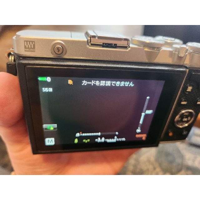 OLYMPUS(オリンパス)のOLYMPUS PEN E-P7レンズキット（プロレンズ付き） スマホ/家電/カメラのカメラ(ミラーレス一眼)の商品写真