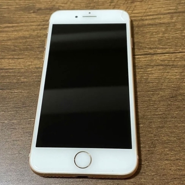 iPhone(アイフォーン)の限定お値下げ◯Apple iPhone8 64GB ゴールド 箱付き スマホ/家電/カメラのスマートフォン/携帯電話(スマートフォン本体)の商品写真