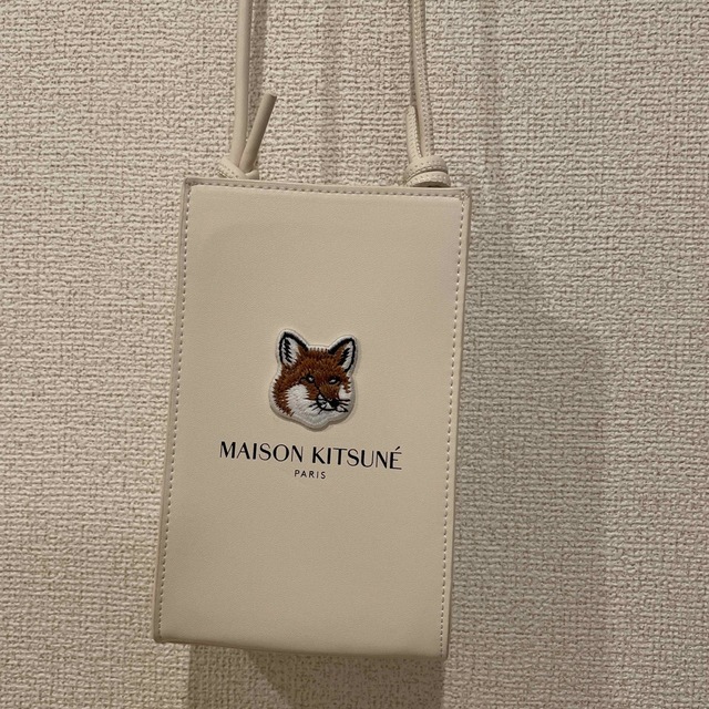 MAISON KITSUNE'(メゾンキツネ)のメゾンキツネ×ラネージュ　ショルダーポーチ　使用1回 レディースのファッション小物(ポーチ)の商品写真