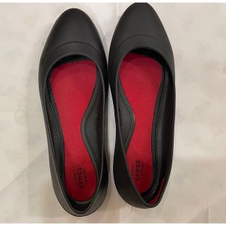 クロックス(crocs)の美品　クロックス　パンプス　フラット　23.0(ハイヒール/パンプス)