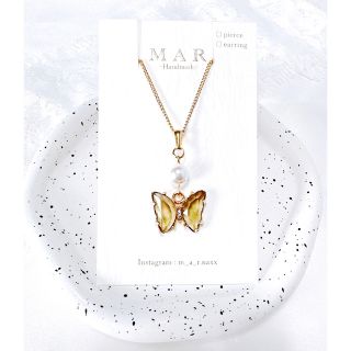 Butterfly glas charm necklace(ネックレス)