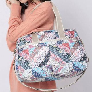 レスポートサック(LeSportsac)の《日本限定☆新品タグ付き》メモリー フローラル キルト ハーパーバッグ ボストン(ボストンバッグ)