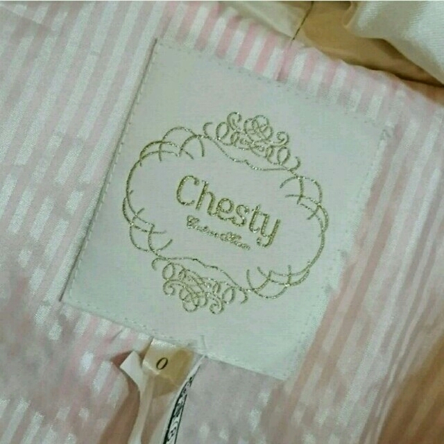 Chesty(チェスティ)のChesty/ビジューダウンコート レディースのジャケット/アウター(ダウンコート)の商品写真