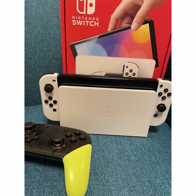 Nintendo Switch(ニンテンドースイッチ)の任天堂Switch 数回使用 エンタメ/ホビーのゲームソフト/ゲーム機本体(家庭用ゲーム機本体)の商品写真