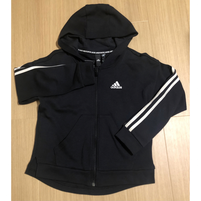 adidas(アディダス)のadidas140センチ キッズ/ベビー/マタニティのキッズ服女の子用(90cm~)(ジャケット/上着)の商品写真