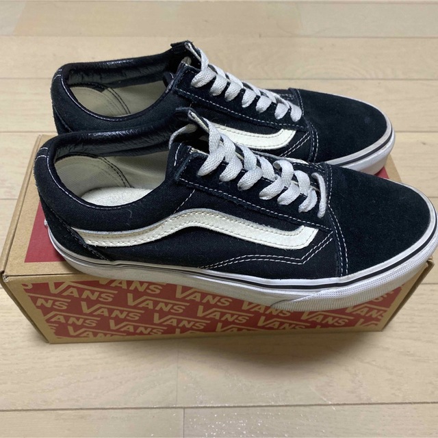 VANS(ヴァンズ)の【USED】22.0cm バンズ オールド スクール ブラック ホワイト キッズ/ベビー/マタニティのキッズ靴/シューズ(15cm~)(スニーカー)の商品写真