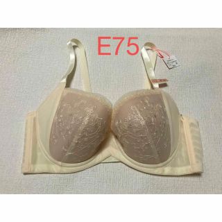 アモスタイル(AMO'S STYLE)の新品　トリンプ　ブラジャー　E75(ブラ)