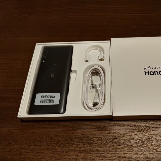 Rakuten Hand 5G P780 ブラック SIMフリー 2