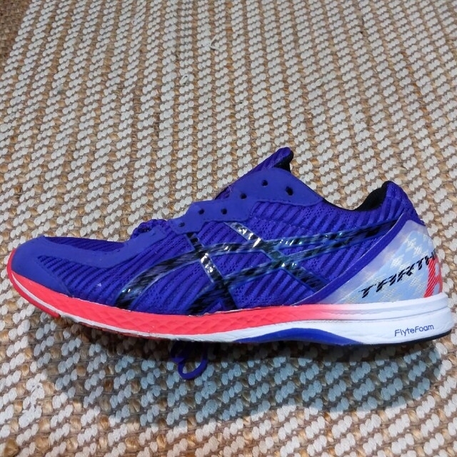 asics(アシックス)のアシックス ランニングシューズ26cm TARTHER RP スポーツ/アウトドアのランニング(シューズ)の商品写真