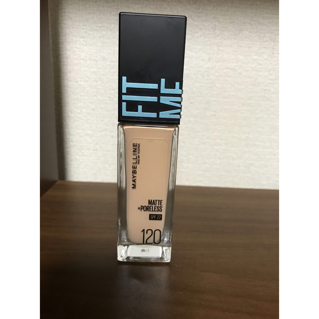 MAYBELLINE(メイベリン)のFIT ME 120 リキッドファンデーション コスメ/美容のベースメイク/化粧品(ファンデーション)の商品写真