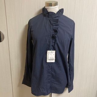 スピックアンドスパン(Spick & Span)の【新品タグ付き♪】スタンドカラー　シャツ　フリル　ネイビー(シャツ/ブラウス(長袖/七分))